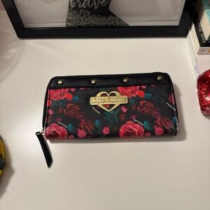 Juicy Couture Black Floral Zip-Around Wallet with Gold Heart Plaque